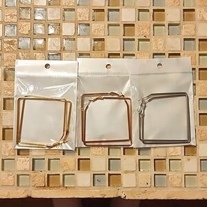 Set of 3 square hoop earrings